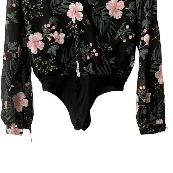 Lovers + Friends Revolve Bodysuit Plunge Neck Sheer Sleeves Embroidered S boho - Picture 11 of 16